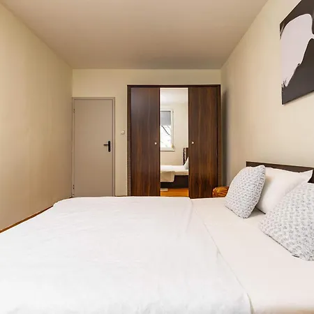 Urban Comfort 2bd Near Botev Stadium By Flat Manаger Daire Filibe