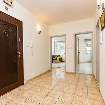 Urban Comfort 2bd Near Botev Stadium By Flat Manаger Apartman Plovdiv